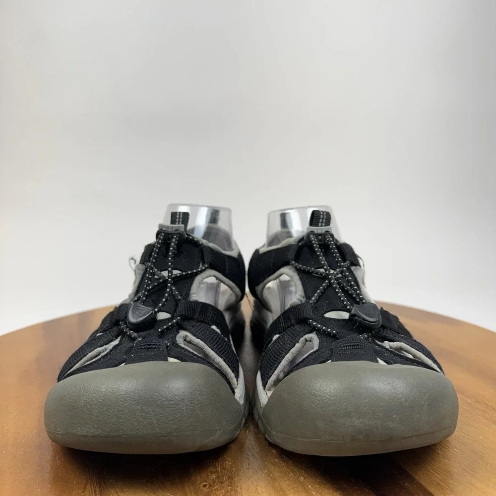 Womens Keen VEnice H2 Black Athletic Trail Walking Waterproof Sandals Size 8.5 M